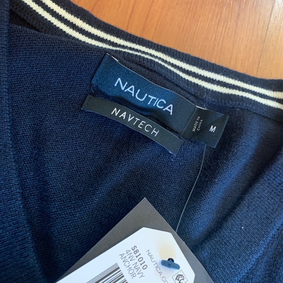 Nautica Navtech v-neck sweater - Picture 4 of 4